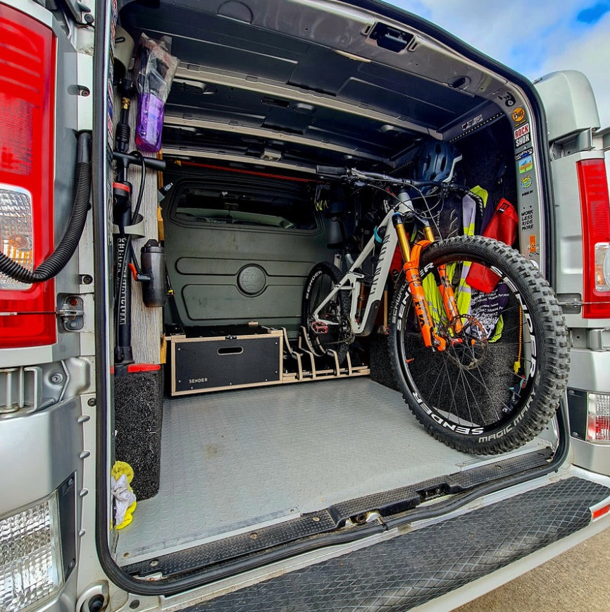 PLATFORM 600 with Rails 2 BIKE VAN STAND